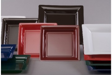 12 Platos plástico cuadrados D180 colores